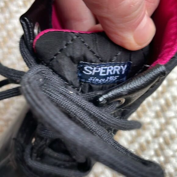 Girls Sperry Boots no laces - Picture 9 of 15